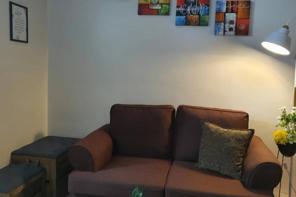 Cherolds Place Lovely 1 Bedroom Condo With Balcony Manila Exterior foto